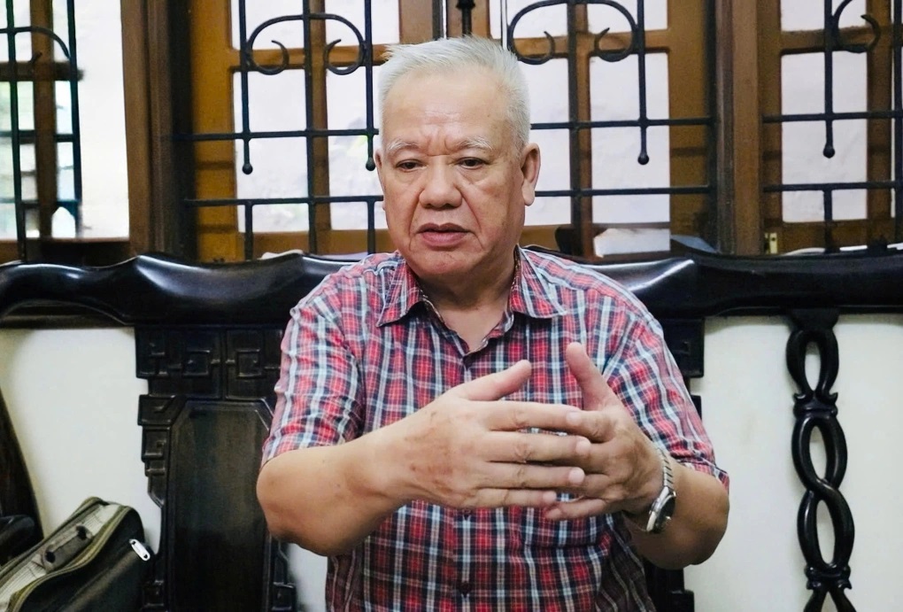 Những người vượt Trường Sơn đi 'nối sóng'